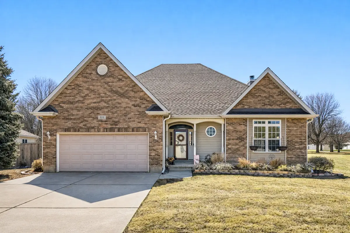 328 W Chester Drive, Maple Park, IL 60151 - #1