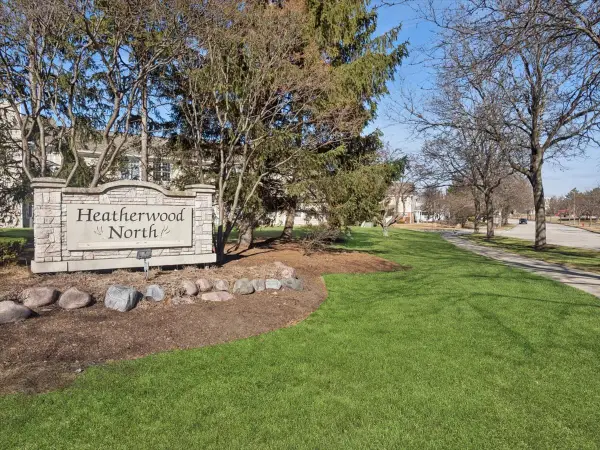 2801 Odlum Drive, Schaumburg, IL 60194