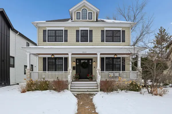 1521 Gregory Avenue, Wilmette, IL 60091