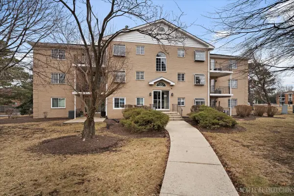 1258 Chalet Road #201, Naperville, IL 60563