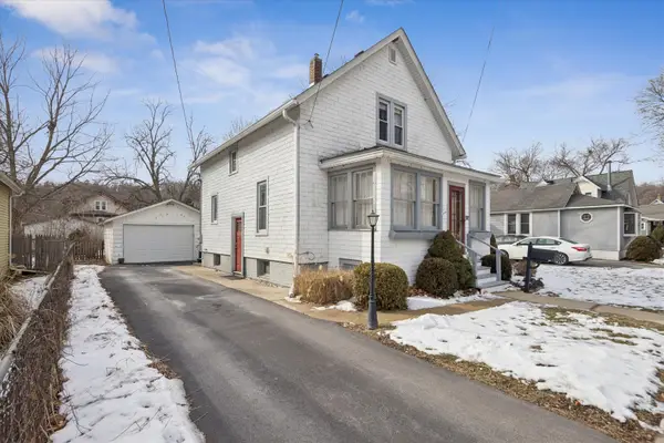 21 Division Street, Algonquin, IL 60102