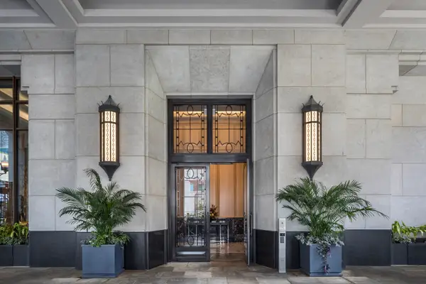 Address Withheld By Seller, Chicago, IL 60611