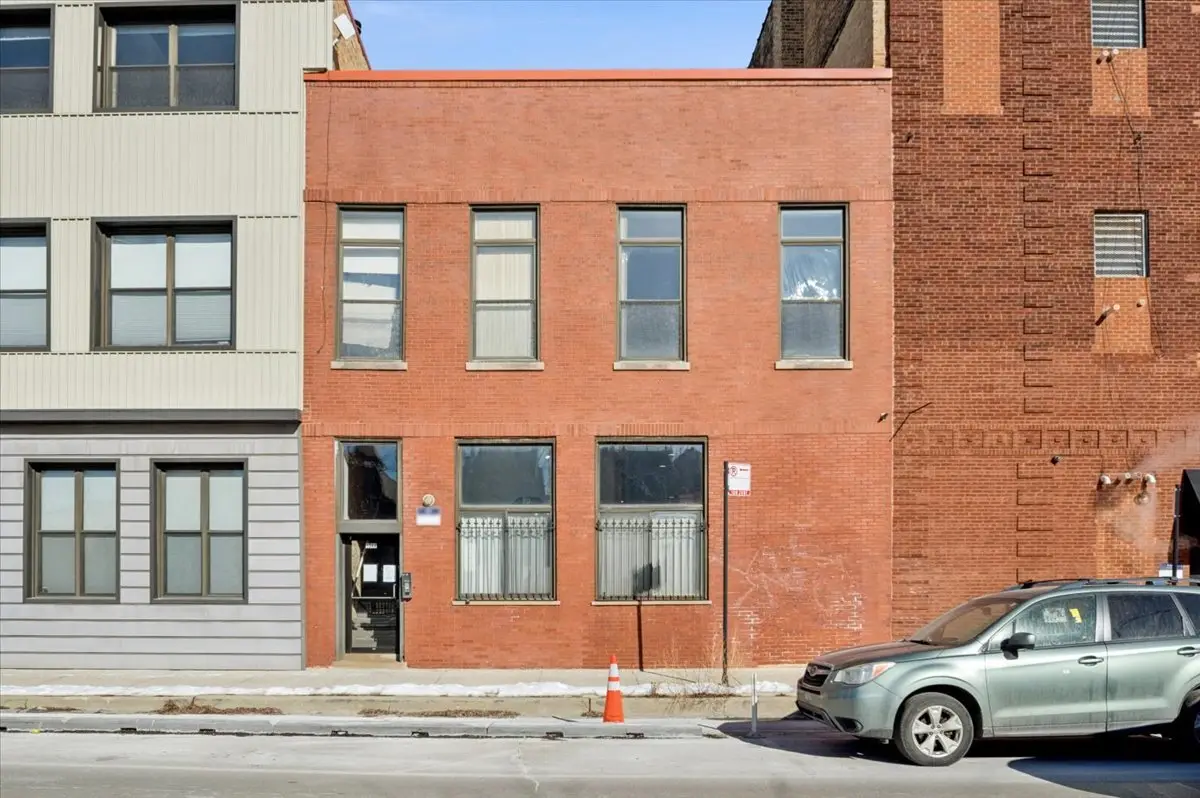 1344 W Augusta Boulevard #1, Chicago, IL 60642 - #1