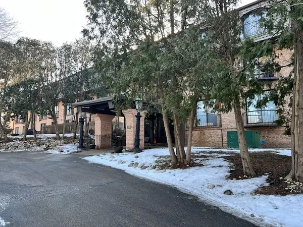 Address Withheld By Seller, Barrington, IL 60010