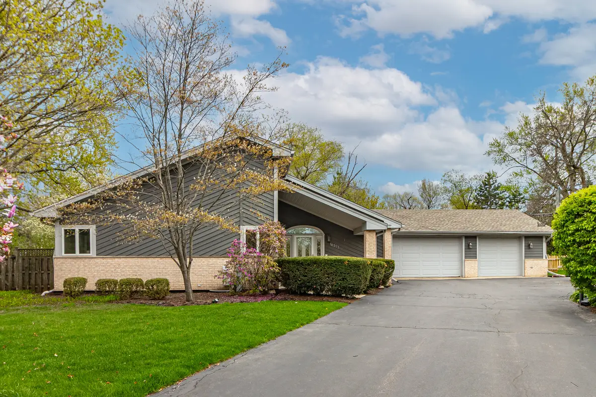 16373 W Menna Lane, Lincolnshire, IL 60069 - #1