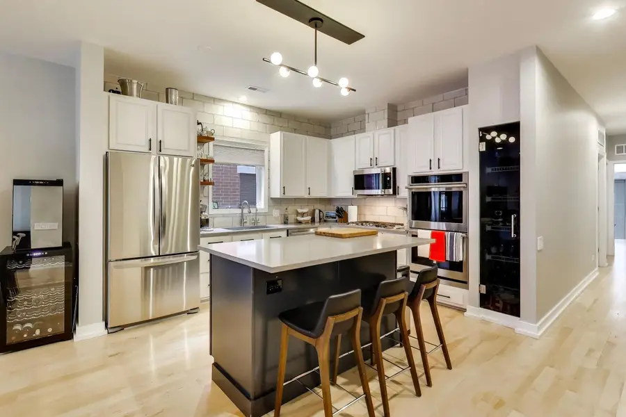 Address Withheld By Seller, Chicago, IL 60661 - #2