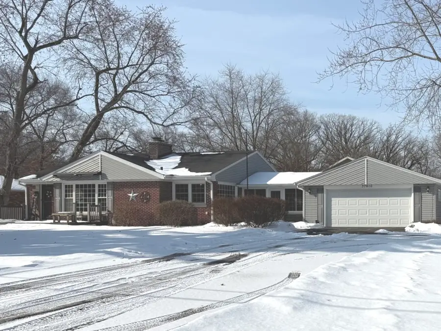 37610 N Holdridge Avenue, Waukegan, IL 60087 - #2