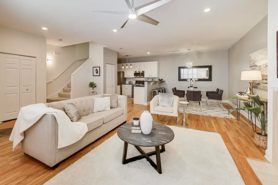 2840 N Lincoln Avenue #D, Chicago, IL 60657 - #3