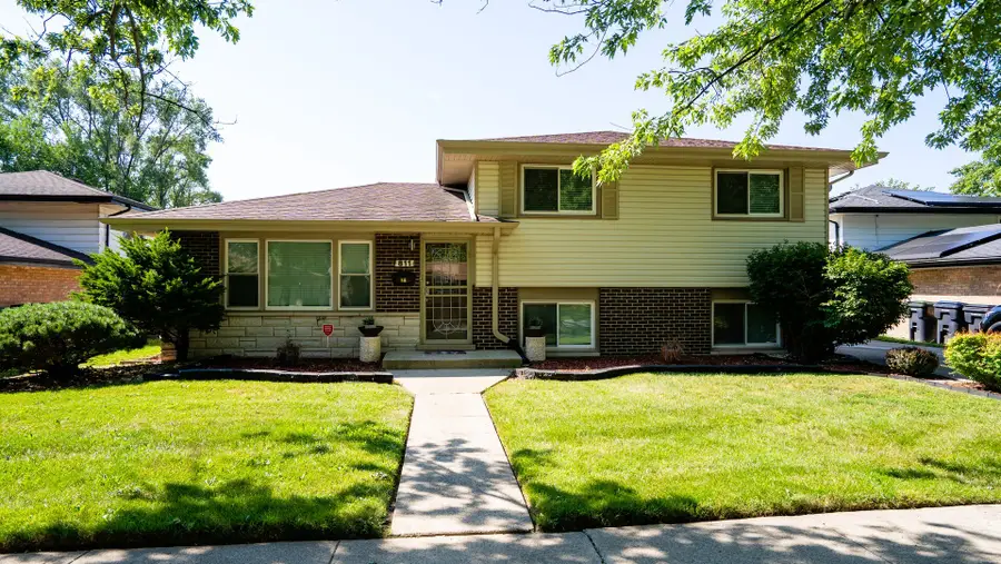 811 E 169th Place, South Holland, IL 60473 - #2