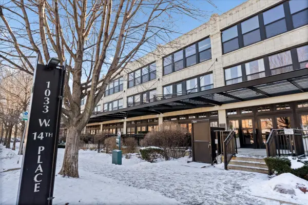1033 W 14th Place #236, Chicago, IL 60608