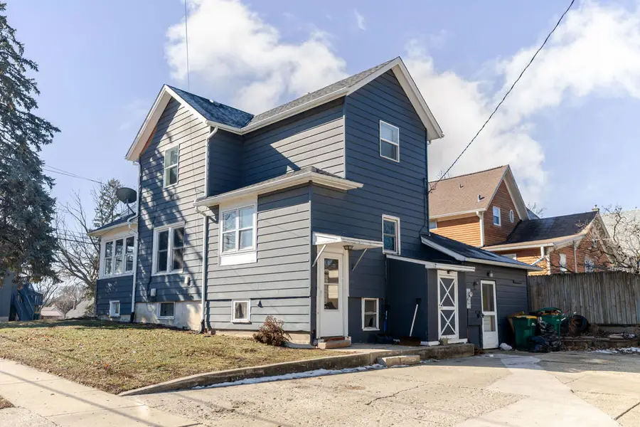 405 W High Street, Sycamore, IL 60178 - #3