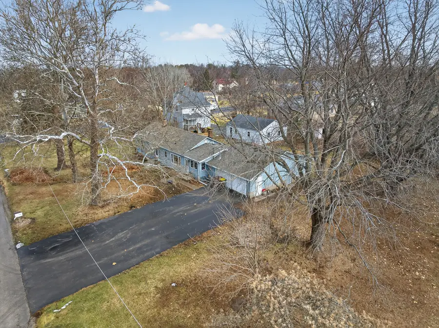 6018-6020 Hickory Street, Harvard, IL 60033 - #3