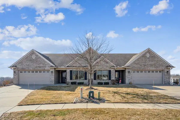 3520 Black Lion Circle, Bettendorf, IA 52722