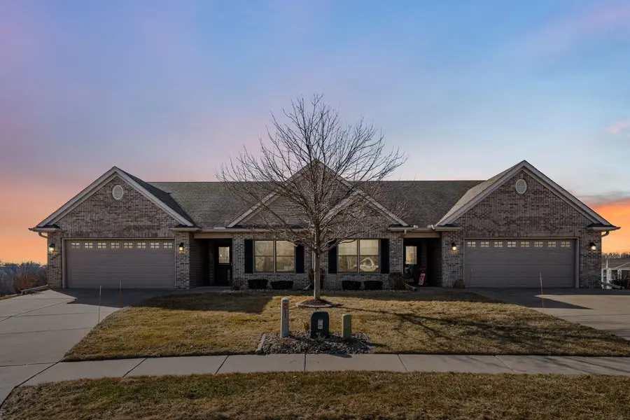 3520 Black Lion Circle, Bettendorf, IA 52722 - #2