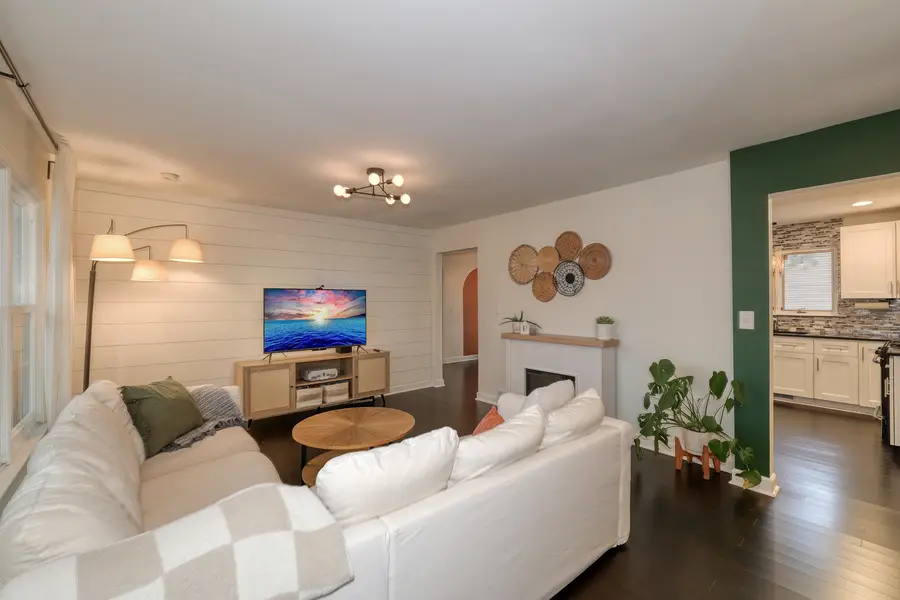 724 S Jefferson Street, Batavia, IL 60510 - #2