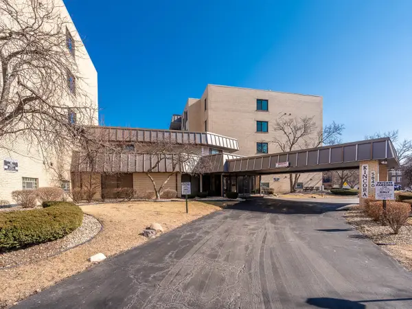 5840 W 104th Street #106, Oak Lawn, IL 60453