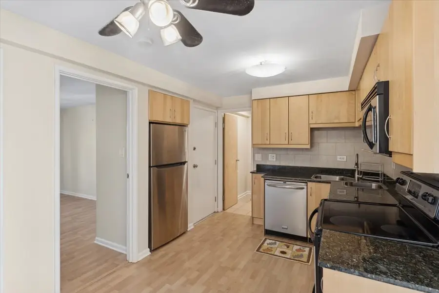 410 Crescent Boulevard #2B, Lombard, IL 60148 - #2