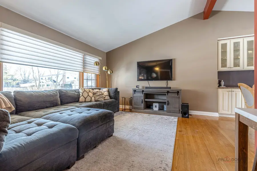 705 S Dymond Road, Libertyville, IL 60048 - #3