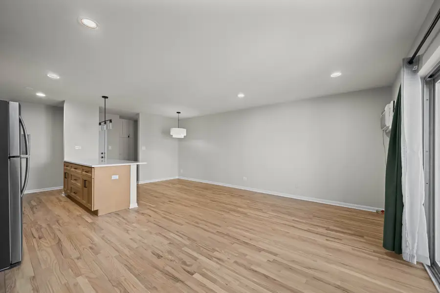 2411 N Kennicott Drive #2B, Arlington Heights, IL 60004 - #3