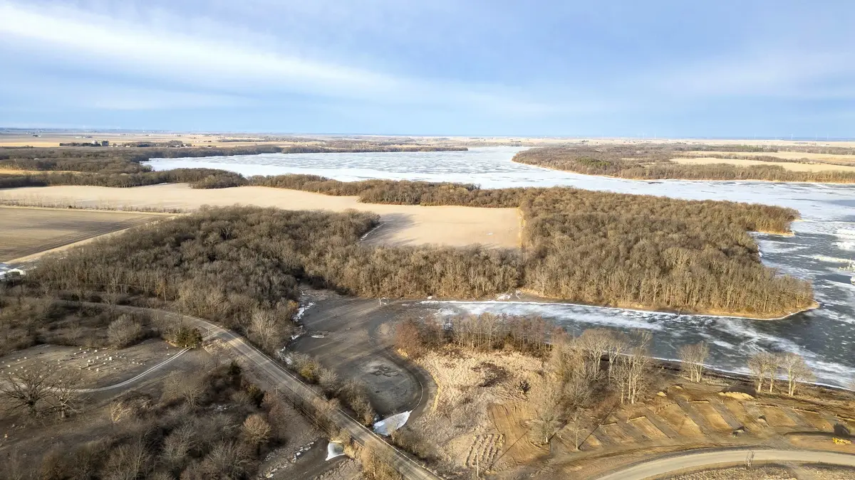 5751 White Pigeon Road, Weldon, IL 61882 - #1