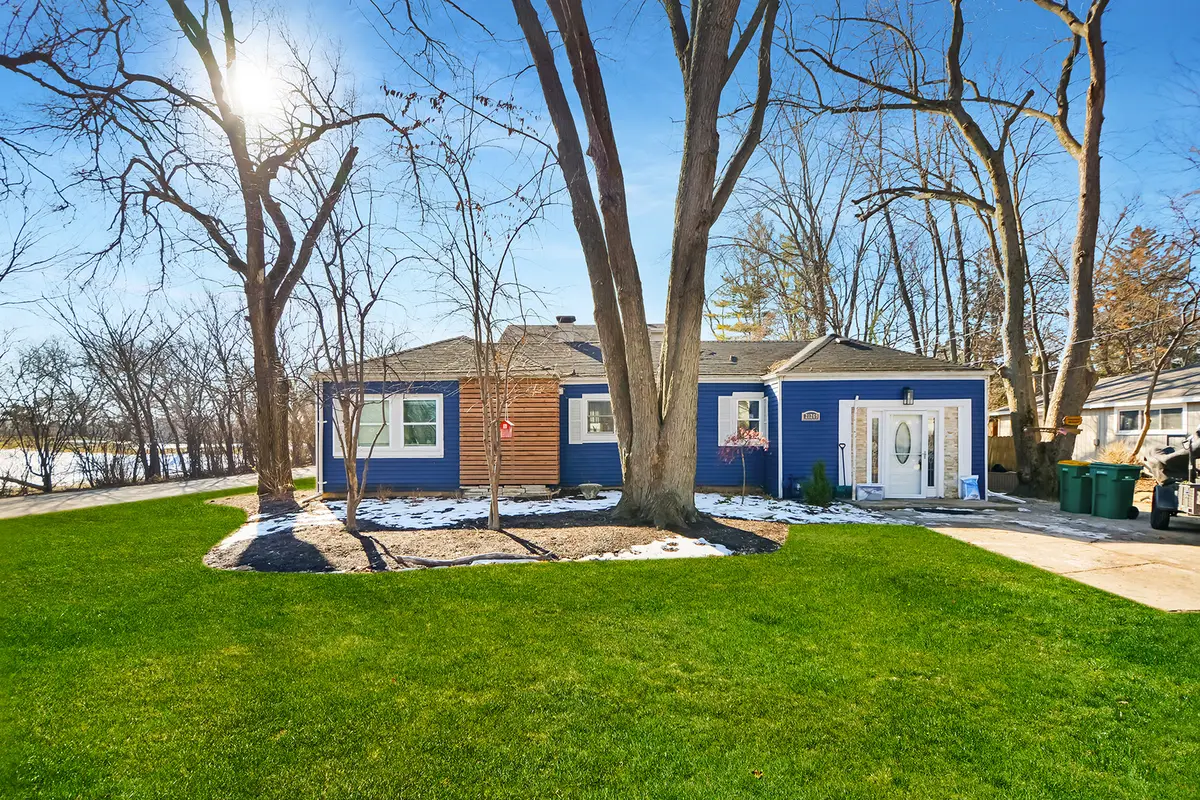 21269 W Ridge Road, Lake Zurich, IL 60047 - #1