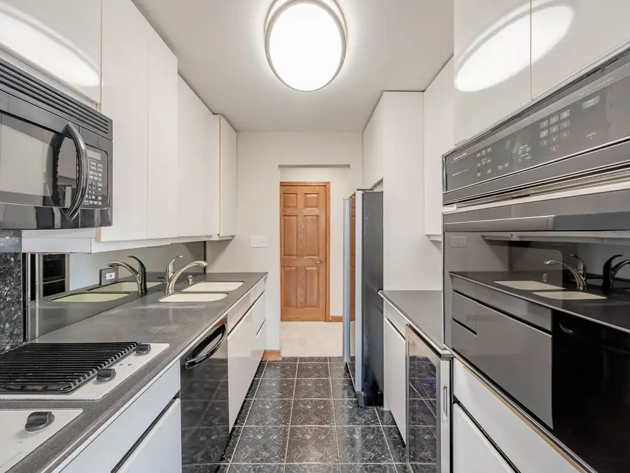 15801 Peggy Lane #11, Oak Forest, IL 60452 - #3