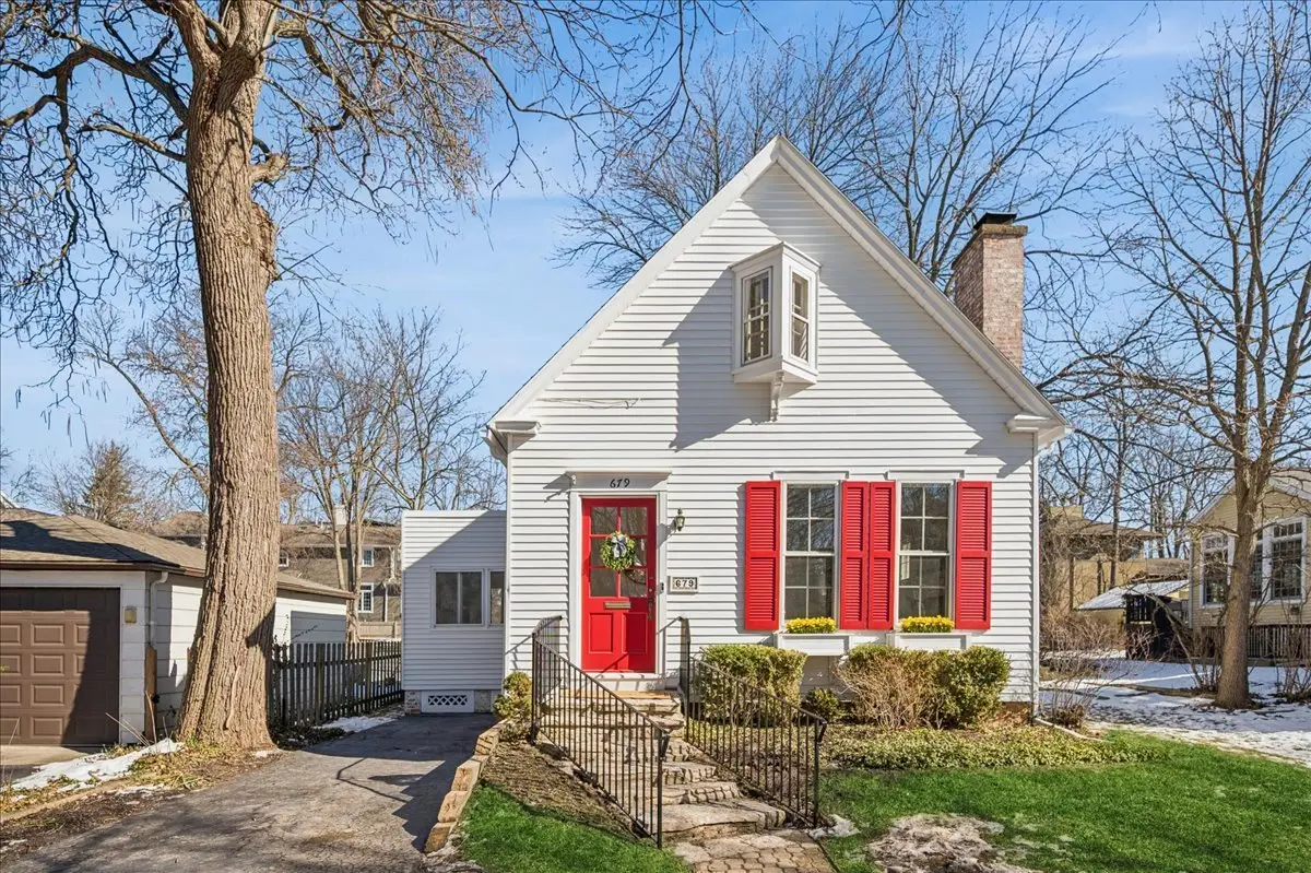 679 Bluff Street, Glencoe, IL 60022 - #1