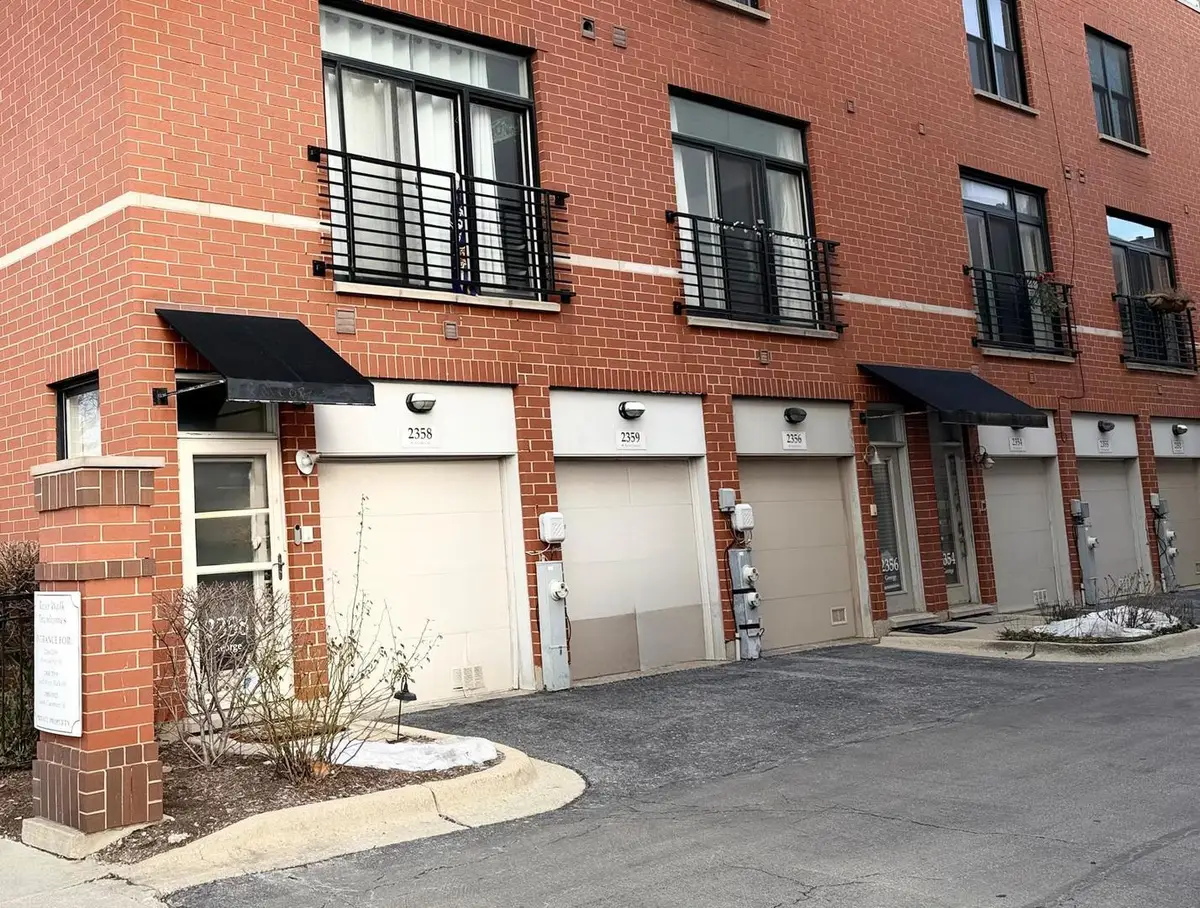 2350 W George Street #2350, Chicago, IL 60618 - #1