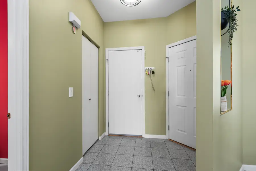 935 Viewpoint Drive, Lake In The Hills, IL 60156 - #3