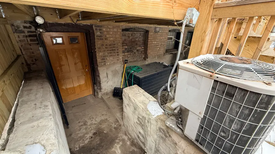 521 E 46th Place, Chicago, IL 60653 - #3