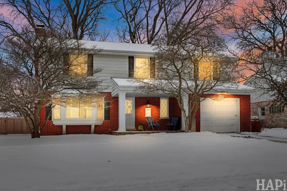 2335 Maple Avenue, Northbrook, IL 60062 - #1