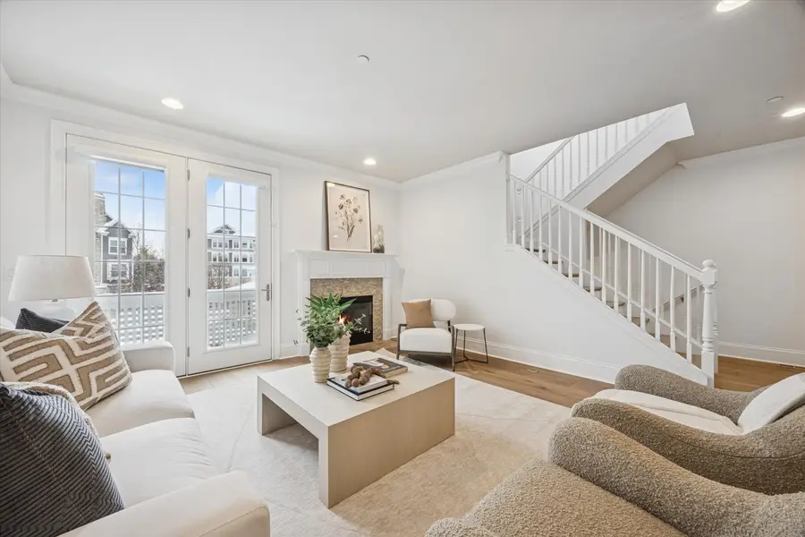 86 W Kennedy Lane, Hinsdale, IL 60521 - #2