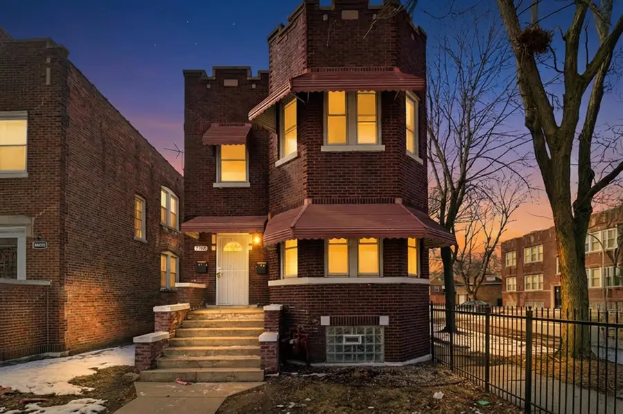 7700 S St. Lawrence Avenue, Chicago, IL 60619 - #2