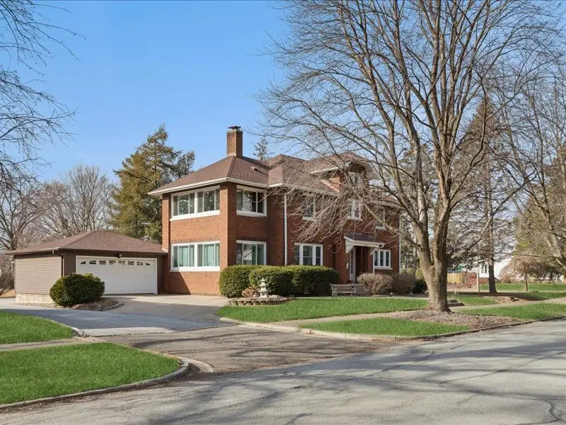 2311 12th Street, Moline, IL 61265 - #3