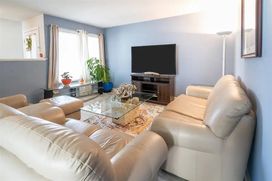 1066 Mohegan Lane, Schaumburg, IL 60193 - #3