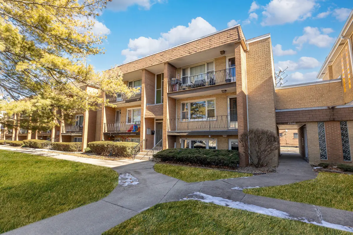 6419 S Oak Park Avenue #E-16, Chicago, IL 60638 - #1