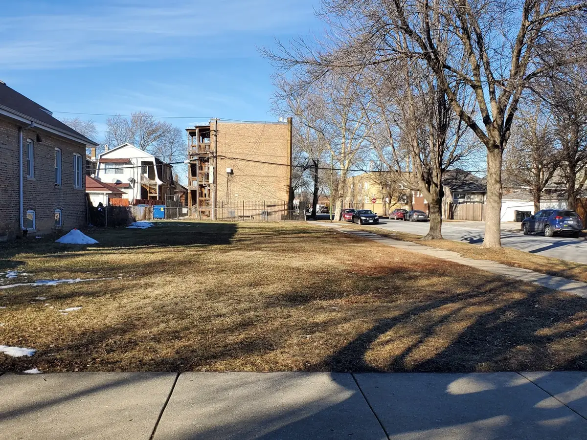 4702 W Wrightwood Avenue, Chicago, IL 60639 - #1