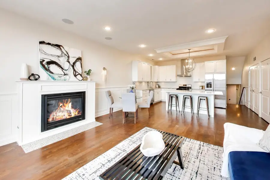 2435 W Belmont Avenue #2E, Chicago, IL 60618 - #3