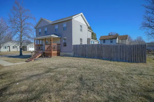 302 S Prairie Avenue, Polo, IL 61064