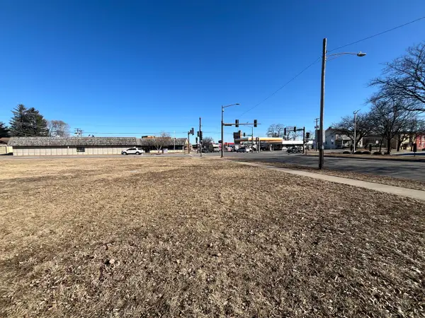 359 W Galena Boulevard, Aurora, IL 60506