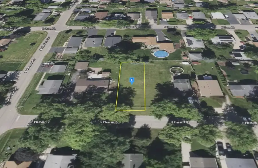 1414 N Pleasant Drive, Round Lake Beach, IL 60073 - #3