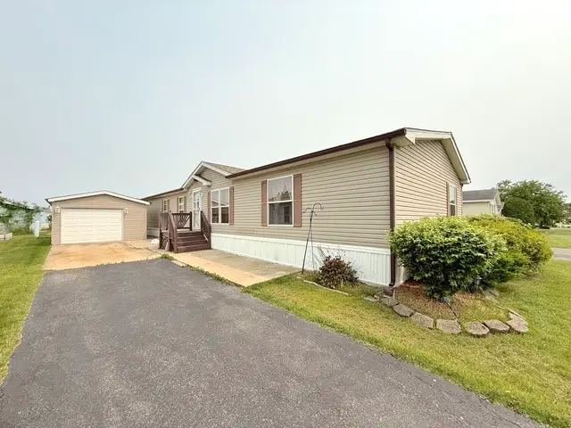 9 Swallow Lane, Beecher, IL 60401 - #1