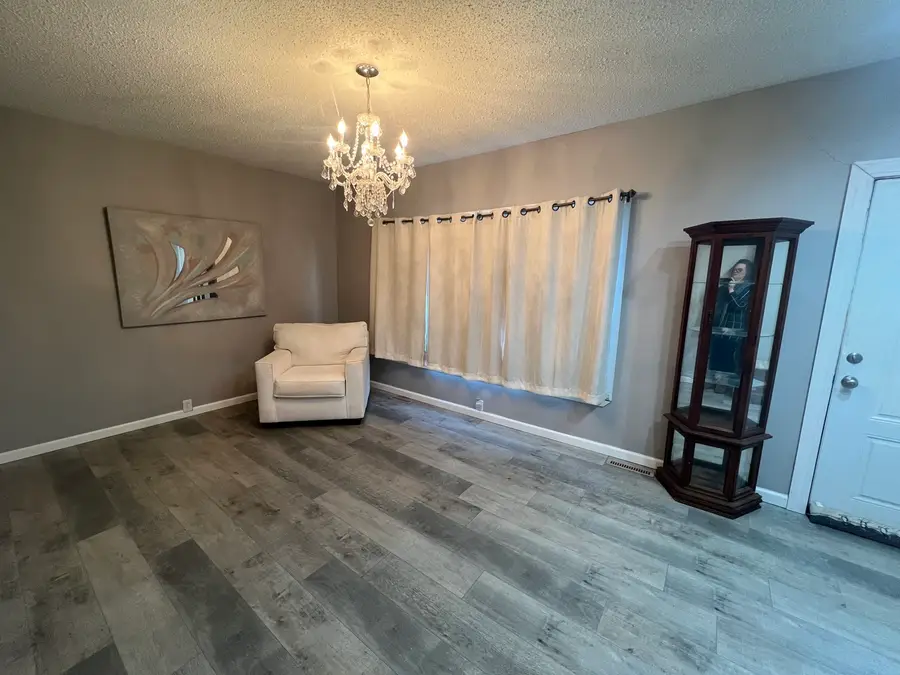 629 2nd Avenue S, Clinton, IA 52732 - #2