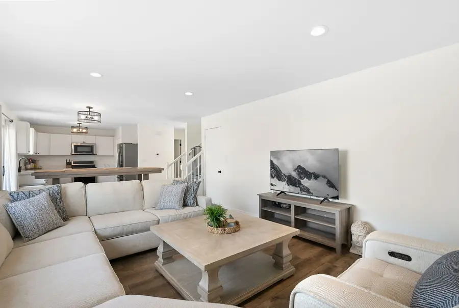 866 Sioux Drive, Round Lake Heights, IL 60073 - #3