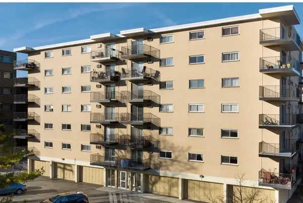 315 Des Plaines Avenue #406, Forest Park, IL 60130