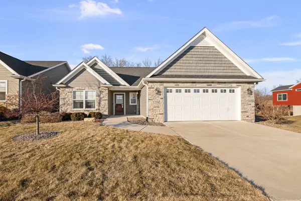 1220 Olde Brandy Lane, Davenport, IA 52807