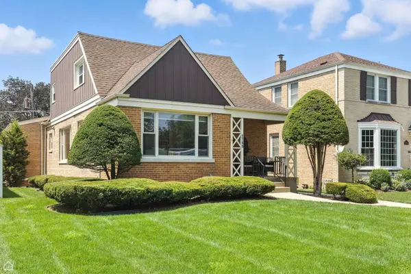 1740 N 74th Avenue, Elmwood Park, IL 60707