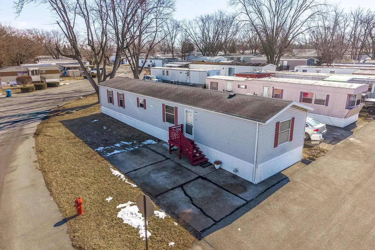 602 6th Street, Bloomington, IL 61704 - #1