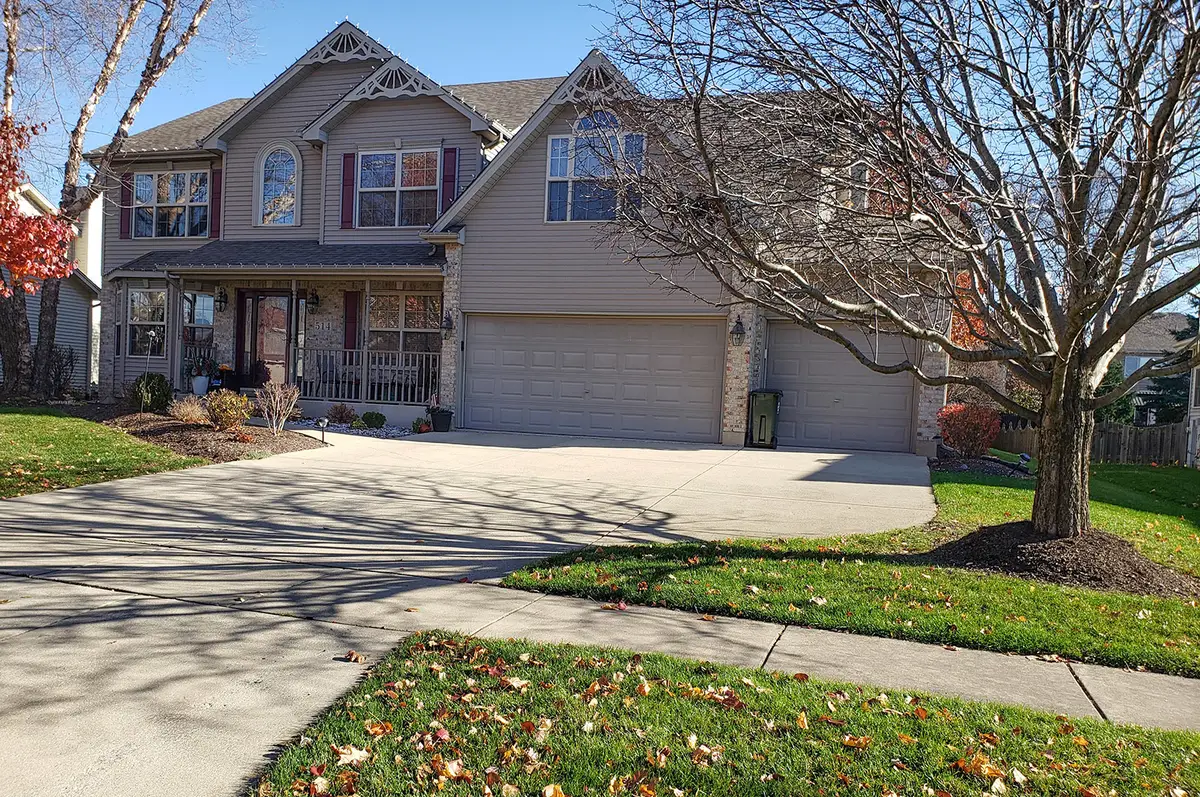 514 Danbury Drive W, Oswego, IL 60543 - #1