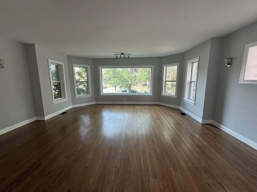 7847 S Bennett Avenue, Chicago, IL 60649 - #2